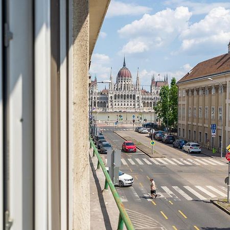 Bright Studio With Parliament View, Free Parking Budapest Kültér fotó