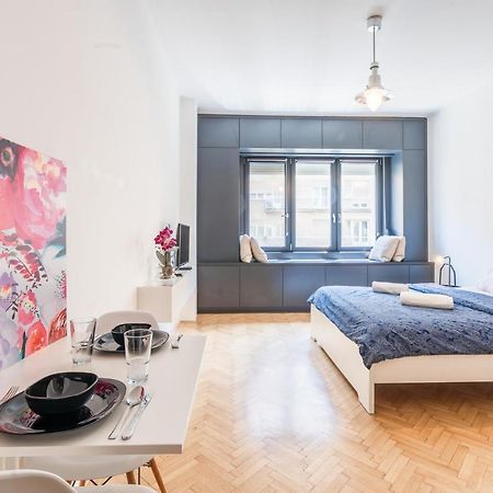 Bright Studio With Parliament View, Free Parking Budapest Kültér fotó
