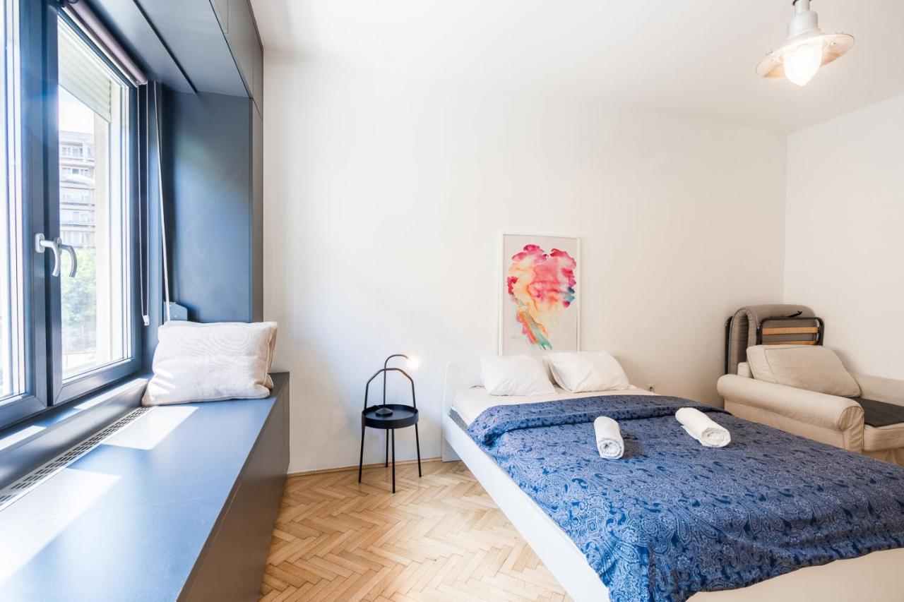 Bright Studio With Parliament View, Free Parking Apartman Budapest Kültér fotó